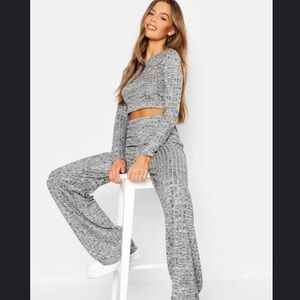 DIOSA 2pc knitted top and pant set size medium